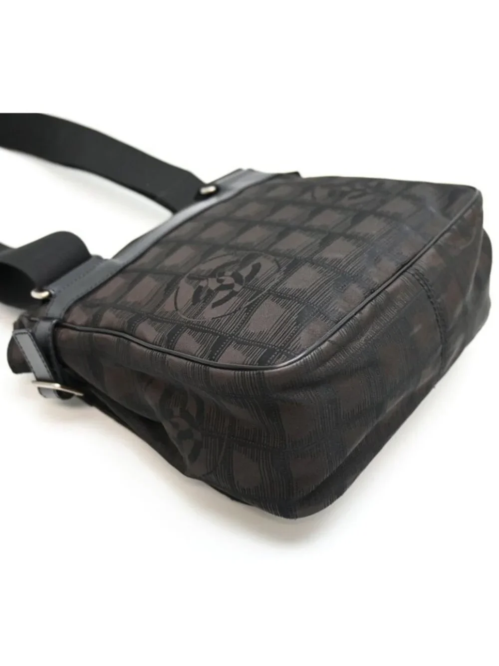 Chanel Shoulder Bag Brown